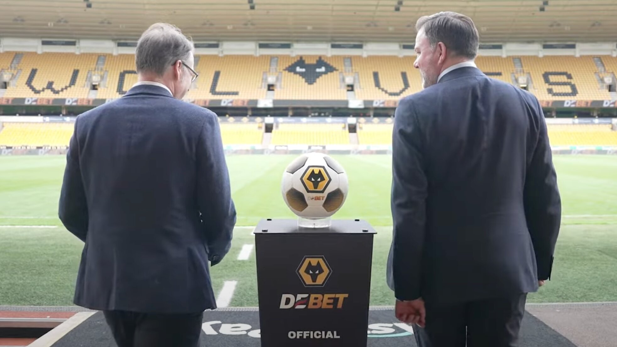 Hợp tác giữa DEBET và CLB Wolverhampton Wanderers